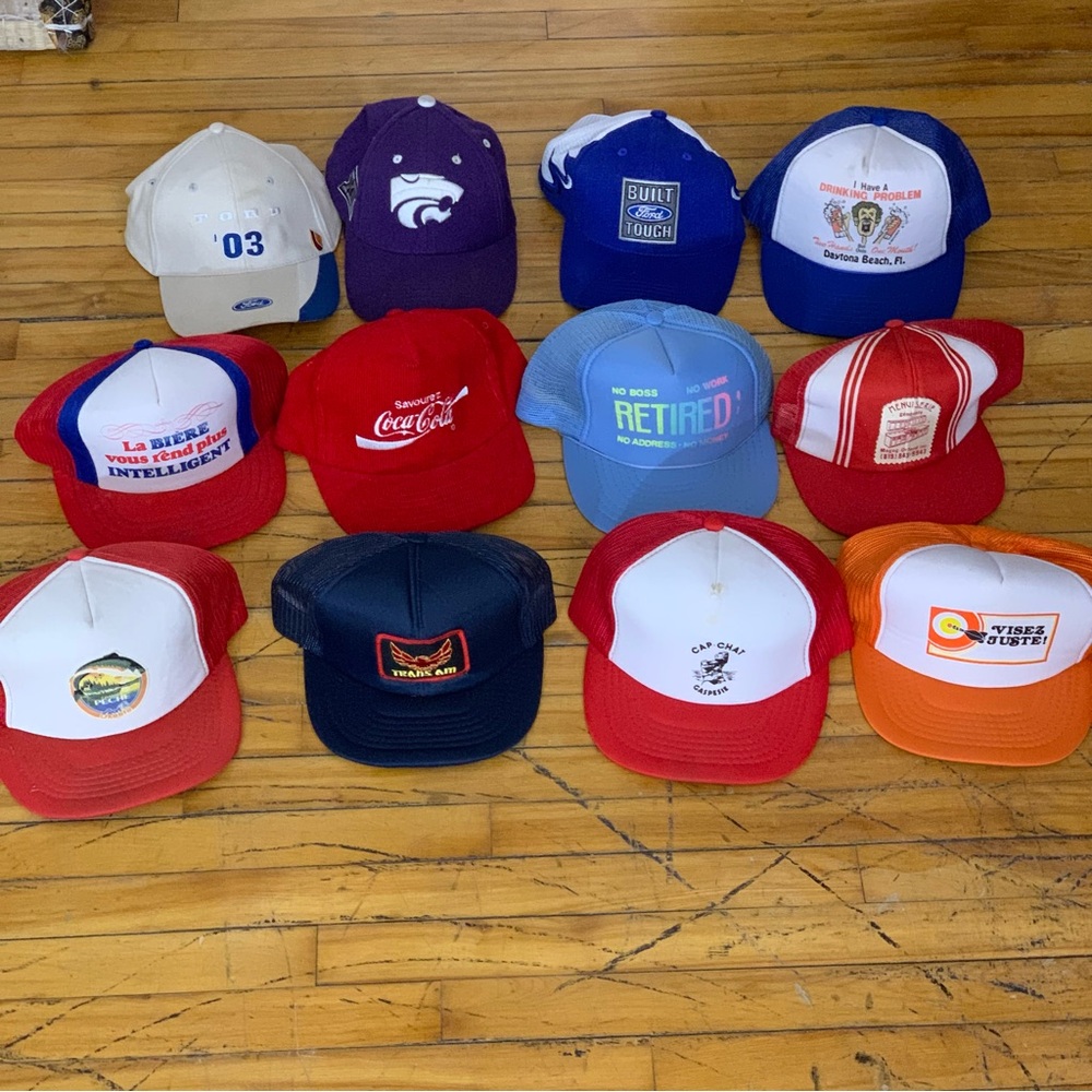 Lot of vintage hats